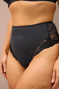 Ellos Collection Formende g-streng med blonder - medium støtte
