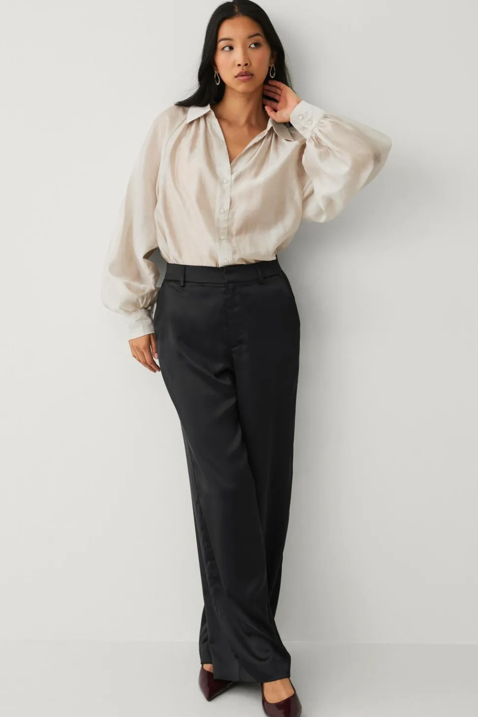 Ellos Collection Gennemsigtig bluse med v-hals