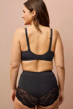 Ellos Collection Shapingtrusser med blondedetaljer - medium støtte