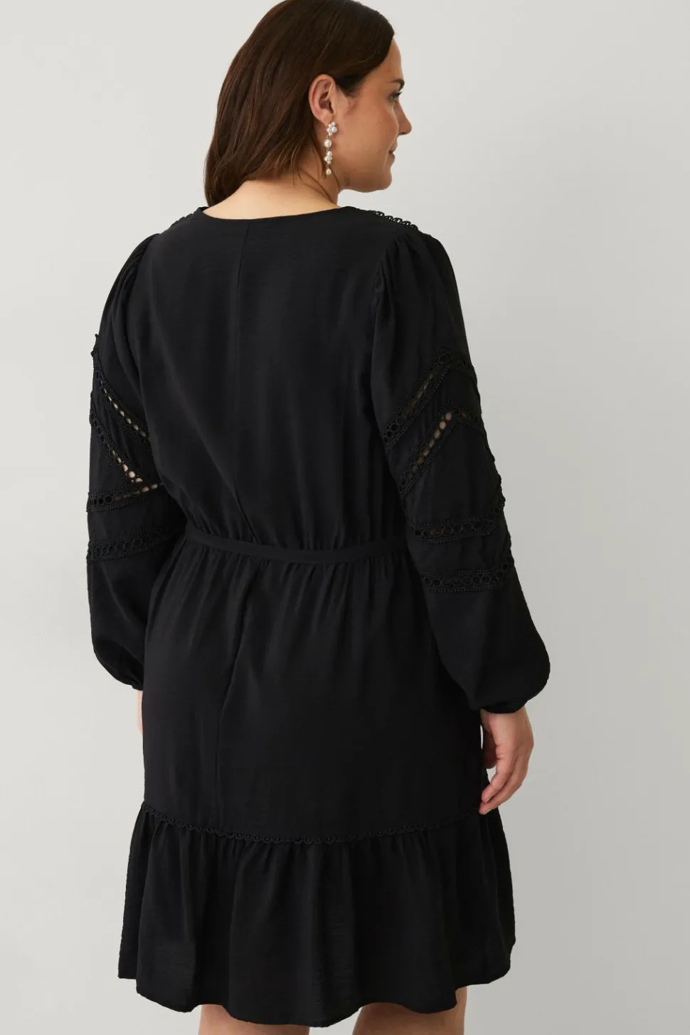 Ellos Plus collection Kjole med blondedetaljer