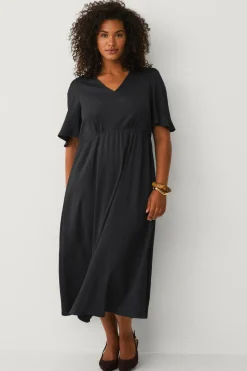 Ellos Plus collection Maxikjole med V-hals