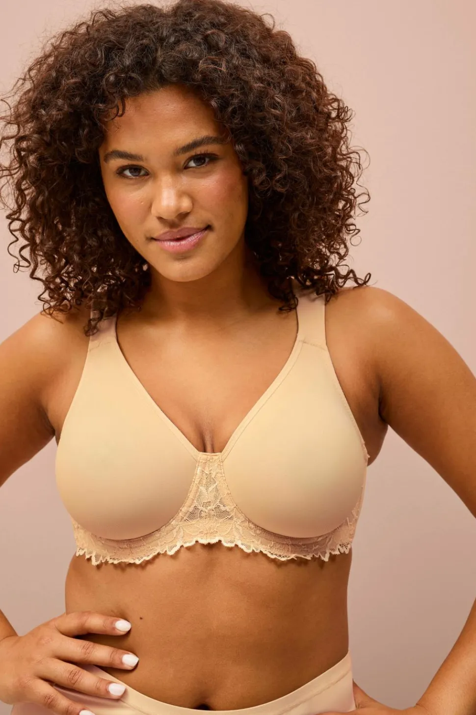 Ellos Plus collection Bøjle-bh med blondedetaljer
