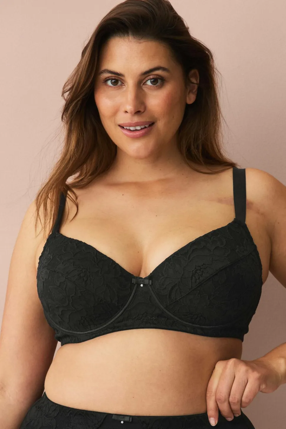 Ellos Plus collection Foret bh med bøjler i blonder
