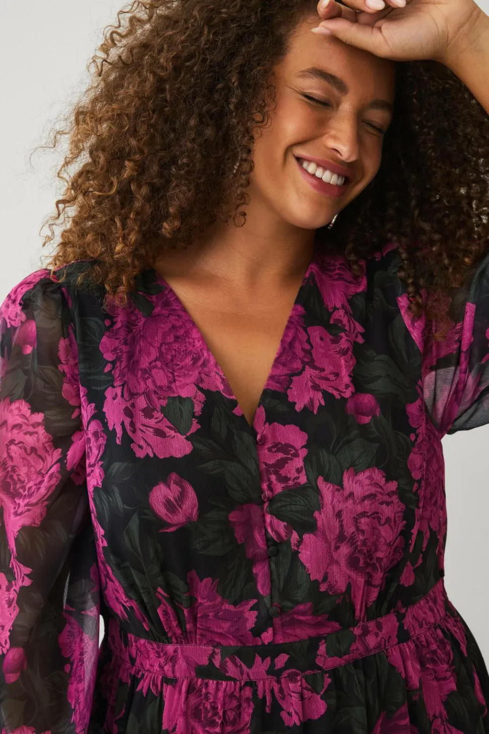 Ellos Plus collection Kjole i chiffon med ballonærme