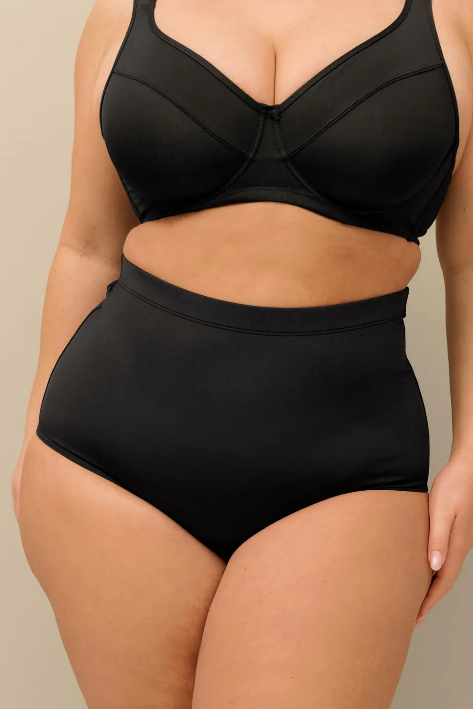 Ellos Plus collection Maxi-bikinitrusse med høj talje