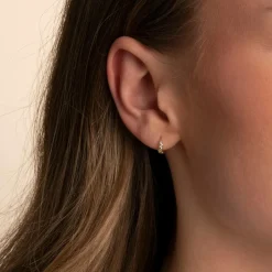 Snö of Sweden Øreringe Essential Curve Crystal Small Ring Ear