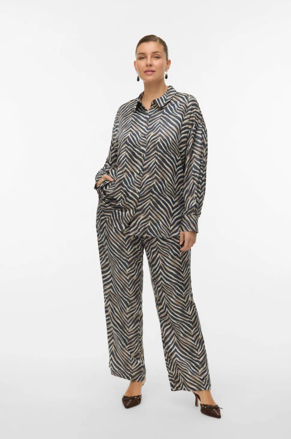 Vero Moda Curve Skjorte vmcVina Sonya LS Shirt Wvn GA Cur