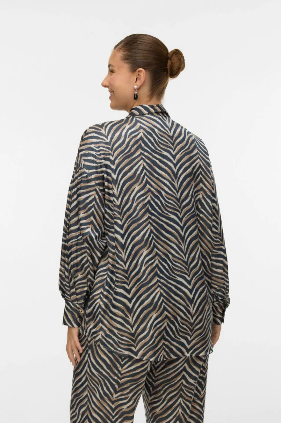 Vero Moda Curve Skjorte vmcVina Sonya LS Shirt Wvn GA Cur