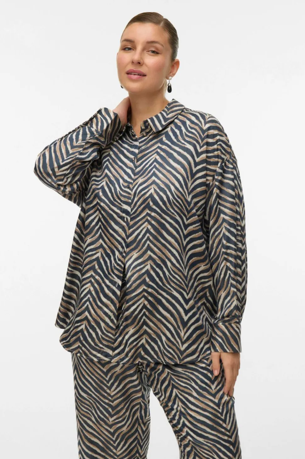 Vero Moda Curve Skjorte vmcVina Sonya LS Shirt Wvn GA Cur